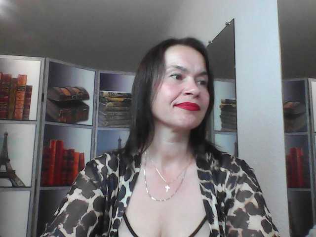 HelenMoo live cam on BongaCams