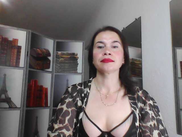 HelenMoo live cam on BongaCams