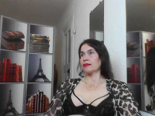 HelenMoo live cam on BongaCams
