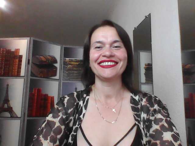 HelenMoo live webcam show