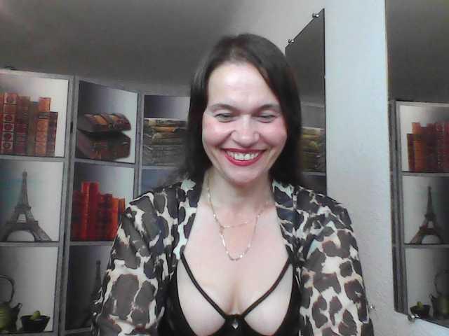 HelenMoo live webcam show