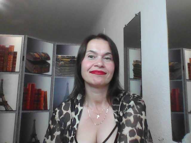 HelenMoo live webcam show