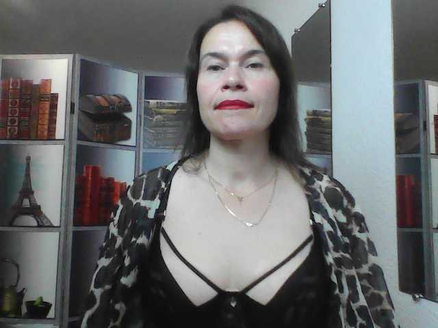 HelenMoo live cam on BongaCams