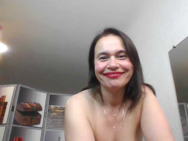 HelenMoo live cam on BongaCams