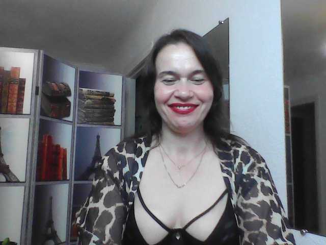 HelenMoo live cam on BongaCams