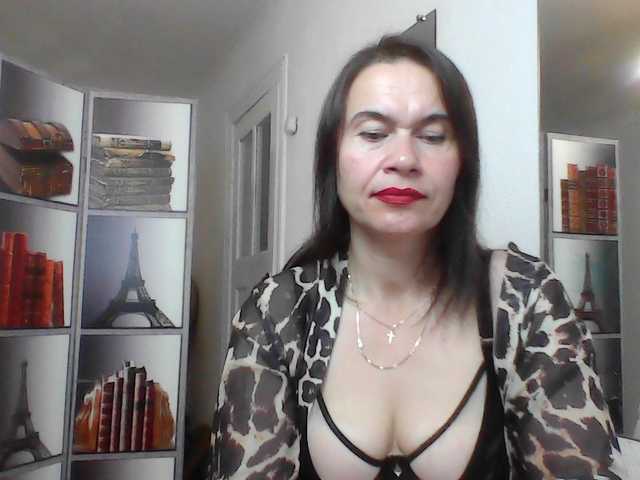 HelenMoo — live female cam