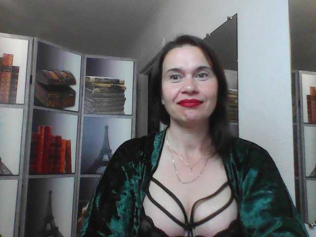 HelenMoo live cam on BongaCams