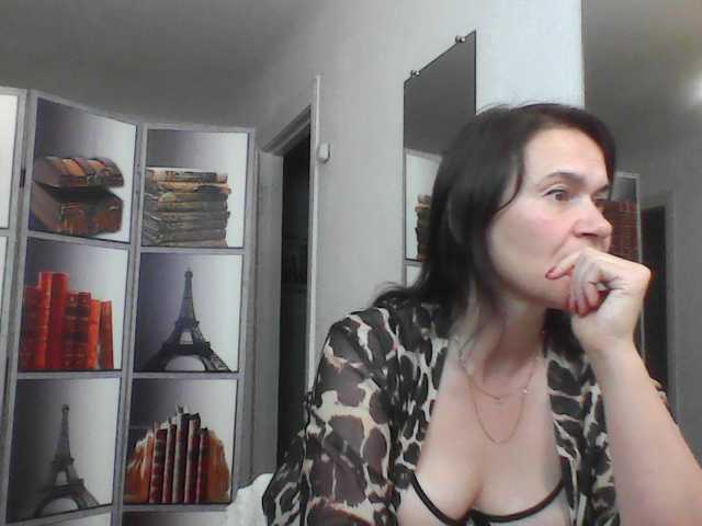 HelenMoo live cam on BongaCams