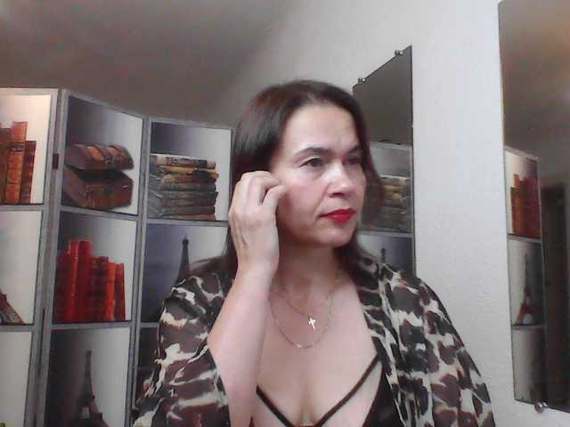 HelenMoo live cam on BongaCams