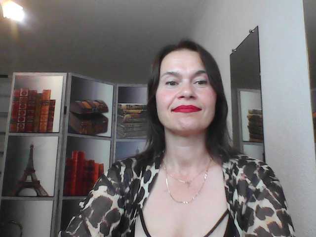 HelenMoo live cam on BongaCams