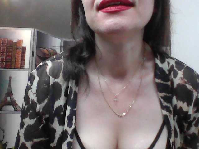 HelenMoo live cam on BongaCams