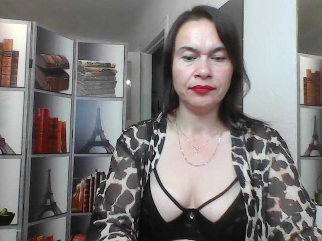 HelenMoo live cam on BongaCams