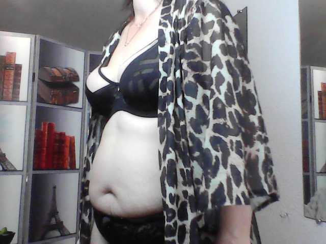 HelenMoo live cam preview