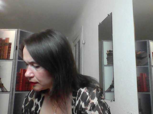 HelenMoo live webcam show