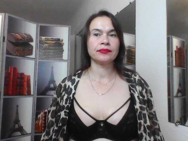 HelenMoo live cam on BongaCams