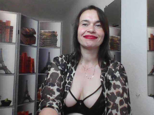 HelenMoo live cam on BongaCams