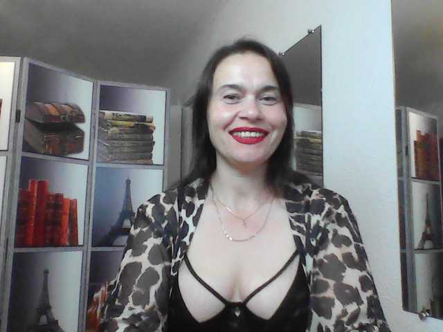 HelenMoo live cam on BongaCams