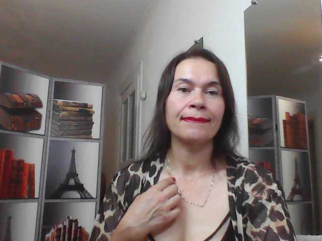 HelenMoo live cam on BongaCams