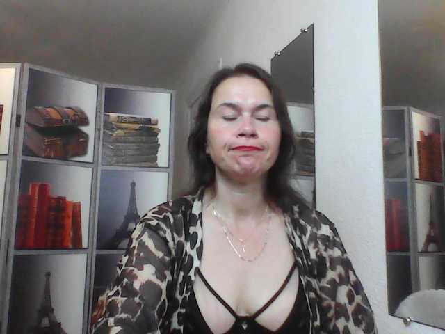HelenMoo live cam on BongaCams