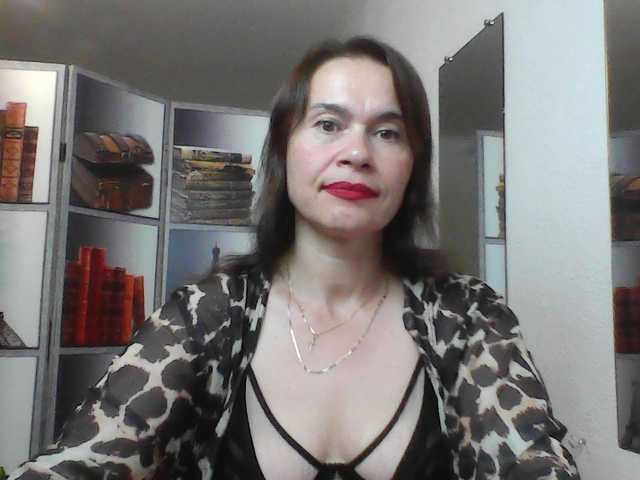 HelenMoo live cam on BongaCams