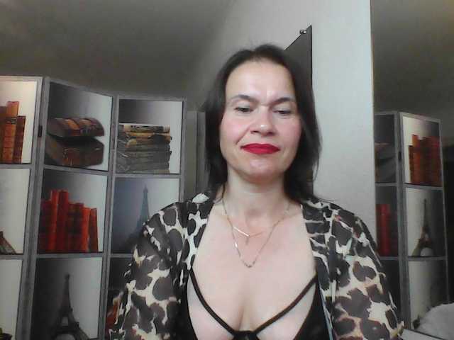 HelenMoo live webcam show