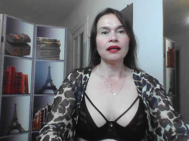 HelenMoo live cam on BongaCams