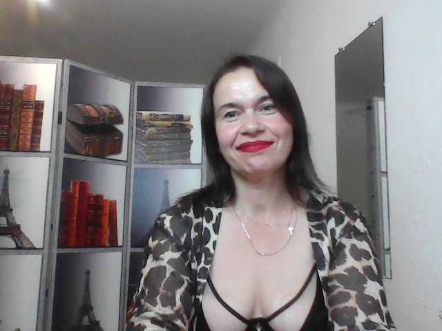 HelenMoo live cam on BongaCams