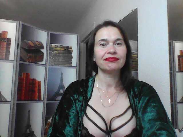 HelenMoo live cam on BongaCams