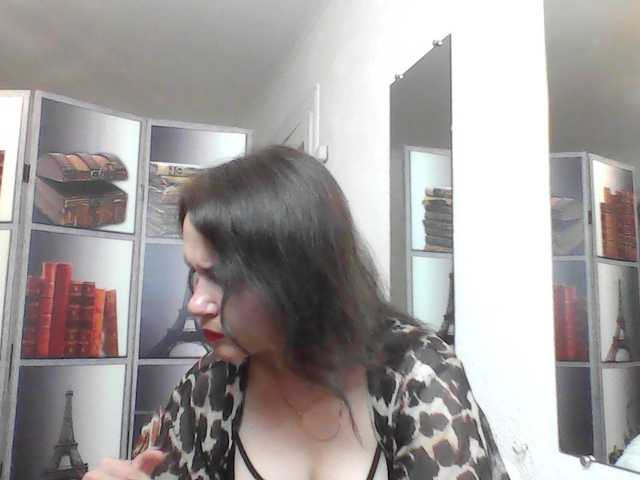 HelenMoo live cam on BongaCams