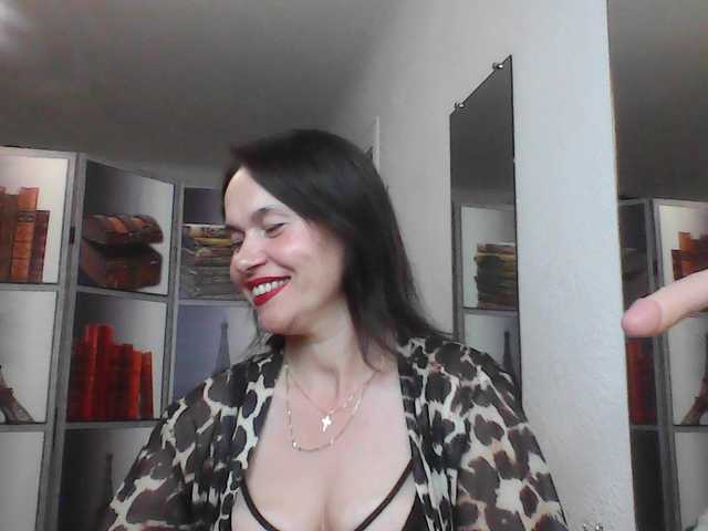 HelenMoo live webcam show