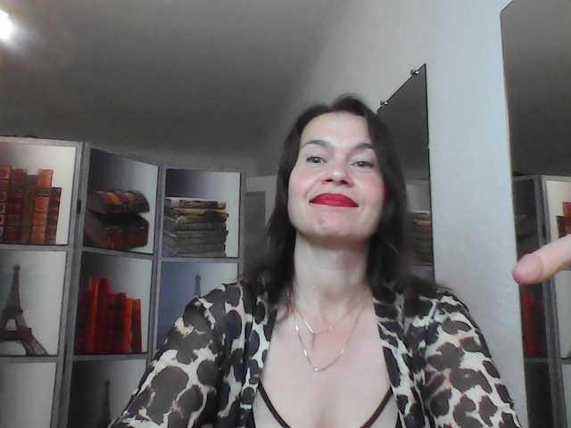 HelenMoo live webcam show