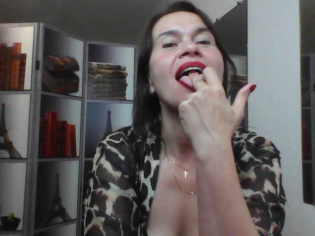 HelenMoo live cam on BongaCams