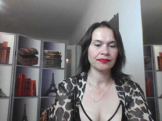 HelenMoo live cam on BongaCams