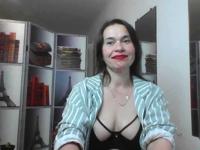 HelenMoo live cam on BongaCams