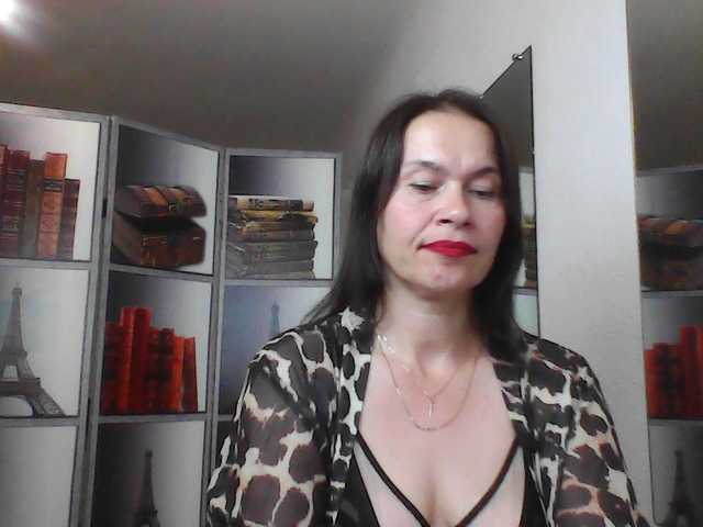 HelenMoo live cam on BongaCams