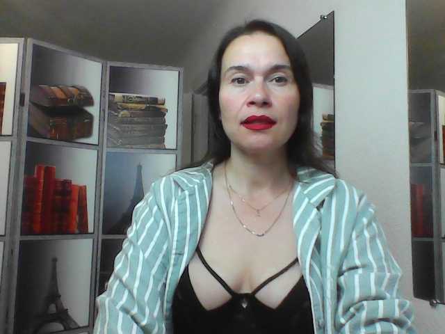 HelenMoo live cam on BongaCams