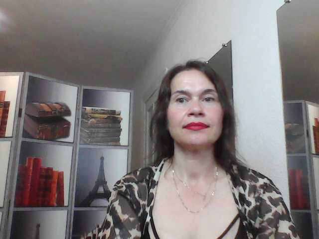 HelenMoo live cam on BongaCams