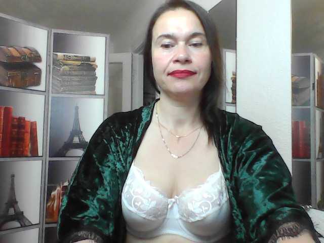 HelenMoo live cam on BongaCams