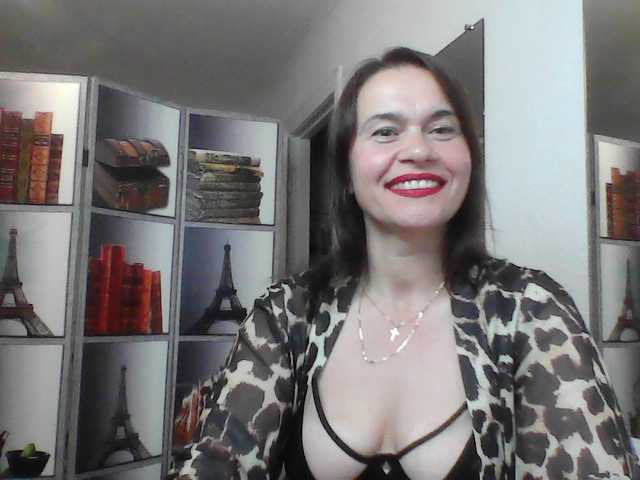 HelenMoo live cam