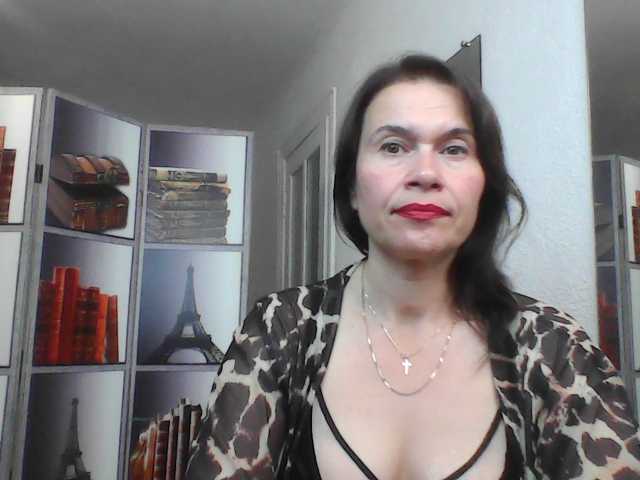 HelenMoo live cam on BongaCams