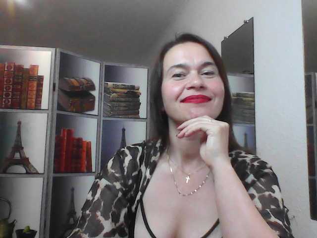 HelenMoo live cam on BongaCams