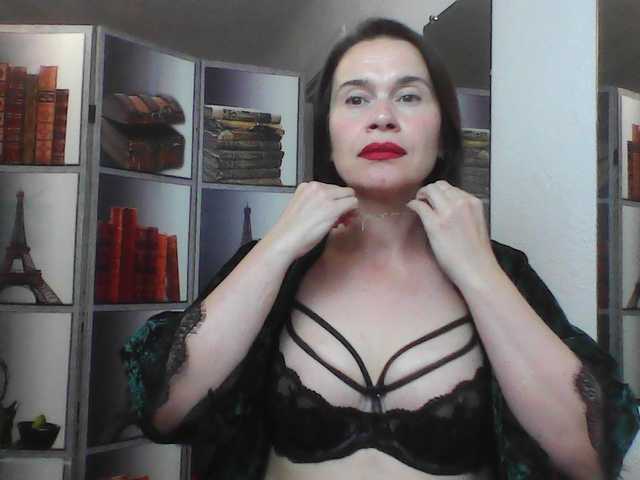 HelenMoo live cam on BongaCams
