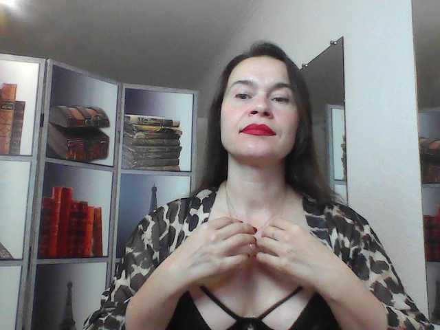 HelenMoo live cam on BongaCams