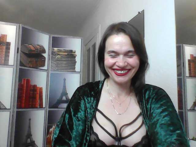 HelenMoo live cam on BongaCams