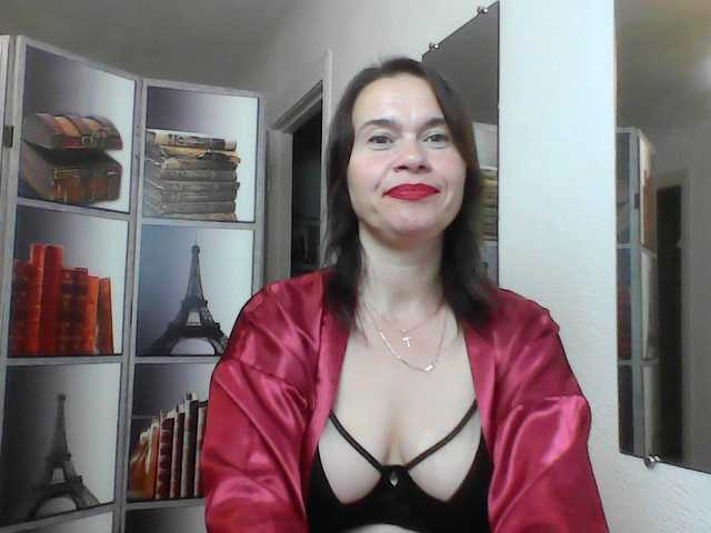 HelenMoo live cam on BongaCams