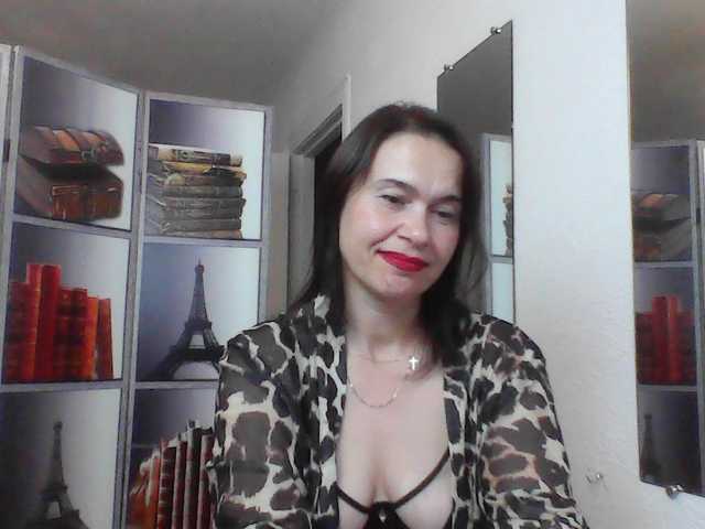 HelenMoo live cam on BongaCams