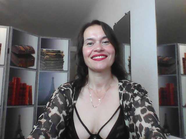HelenMoo live cam on BongaCams
