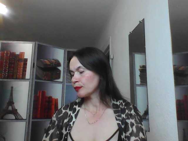 HelenMoo live cam on BongaCams