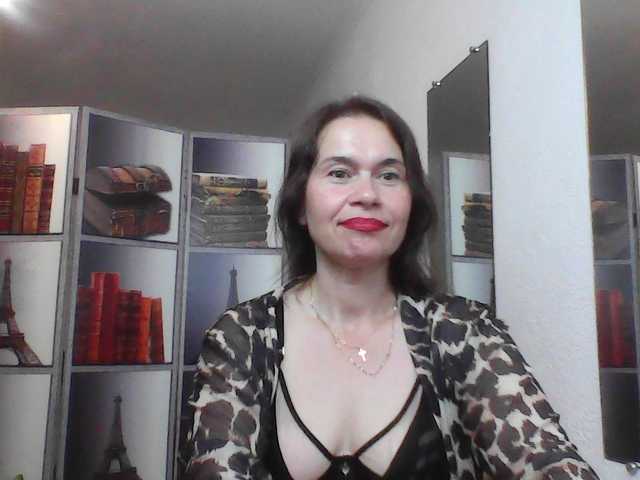 HelenMoo live cam on BongaCams