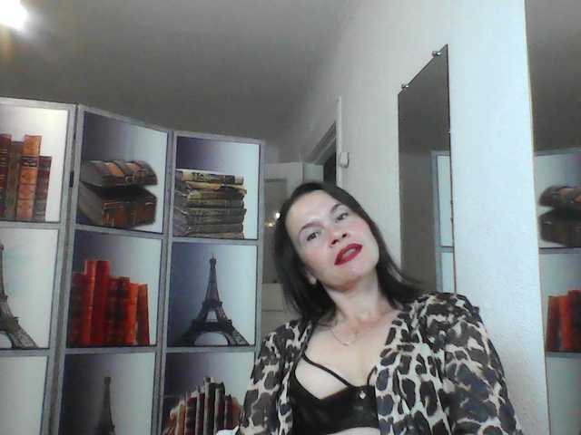 HelenMoo live cam on BongaCams
